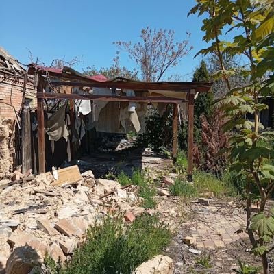 Подвір'я після влучання